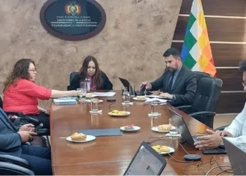 Representantes de la Fiscalía General del Estado y Ministerio de Justicia.