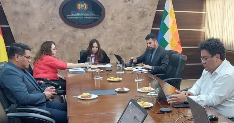 Representantes de la Fiscalía General del Estado y Ministerio de Justicia.