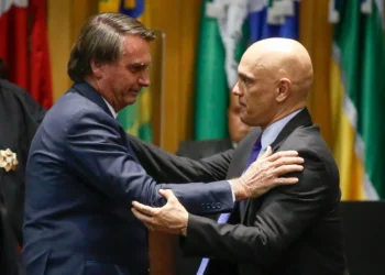 Bolsonaro y el juez Alexandre de Moraes en otros tiempos/AFP