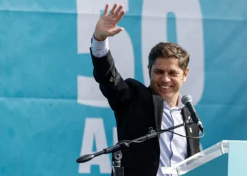 Axel Kicillof pone en jaque al gobierno de Milei/AFP
