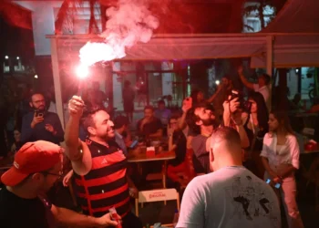 En un bar de Brasilia celebraron el fallo/AFP
