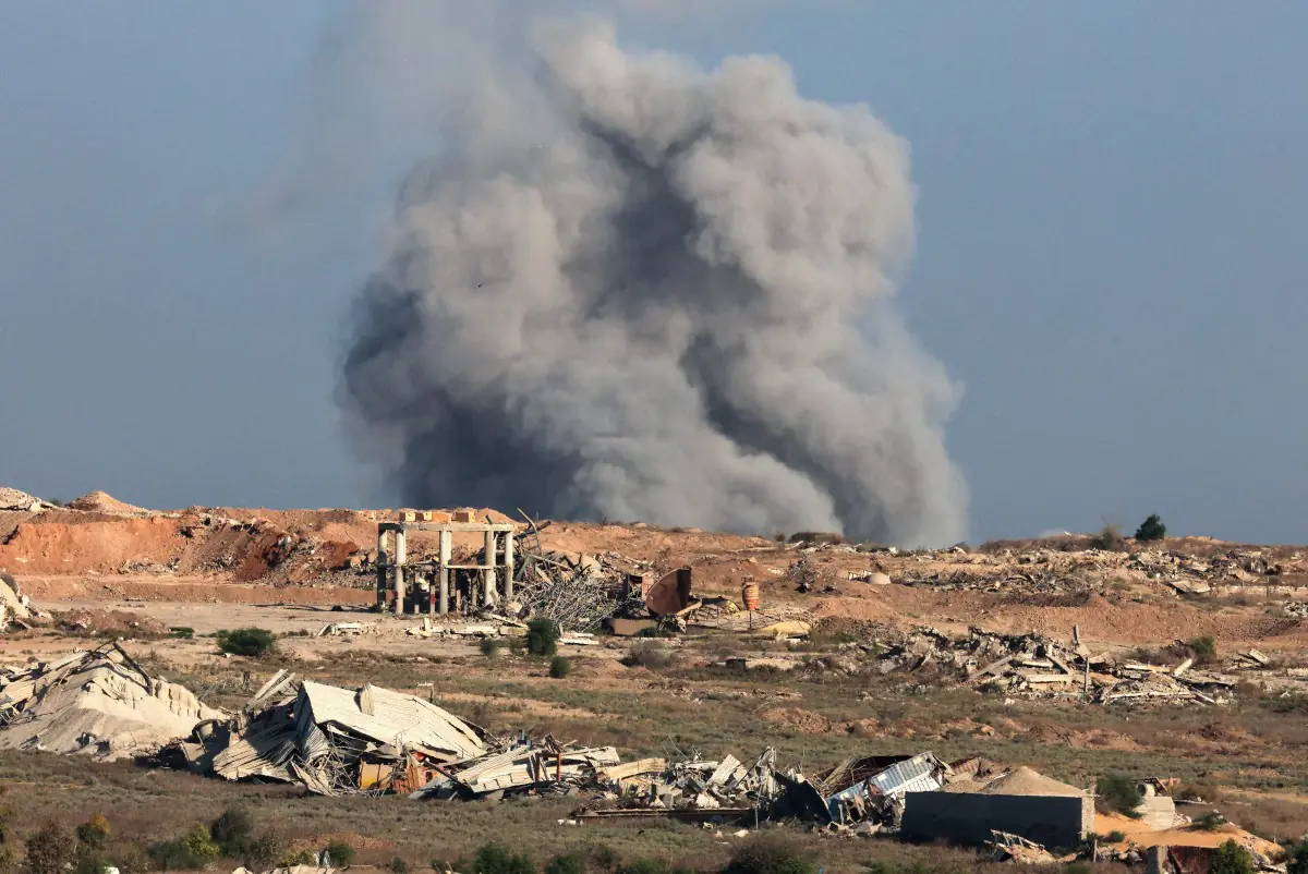 Israel no deja de bombardear la ya destruida ciudad de Gaza/AFP