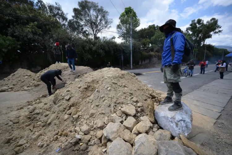 Varias vías fueron bloqueadas/AFP