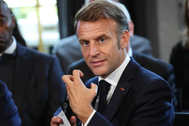 Macron dijo que si Trump quiere le Nobel de la paz que acabe la guerra en Gaza/AFP