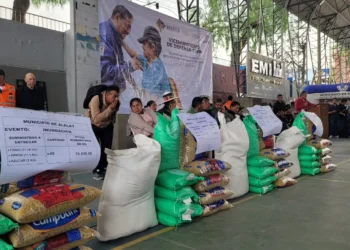 Parte de la ayuda humanitaria entregada. Foto: Ministerio de Defensa.