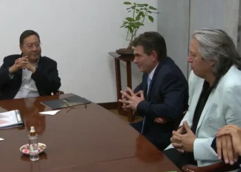 El presidente Luis Arce y el candidato Rodrigo Paz, el 26 de agosto. Foto: APG