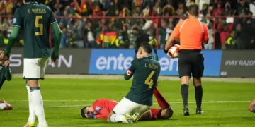 Llanto y emoción al final del partido al lograr el pase al repechaje (APG)