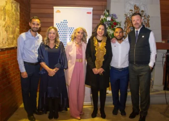 Cata de vinos solidaria ofrecida por la AIDB