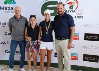 Un momento de la premiación del certamen cumplido en Santa Cruz (FBG).