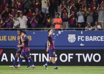 Los jugadores del Barcelona celebran el tanto de Fermín en el Johan Cruyff. (FOTO: AFP)