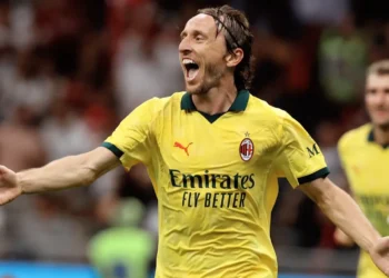 Luka Modric celebra un gol con el AC Milan en el partido de Serie A contra el Bolonia. (FOTO: AC Milan)