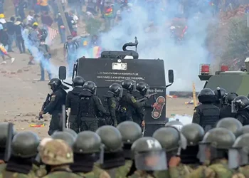 El 15 de noviembre, una marcha cocalera fue reprimida por la Policía y Fuerzas en el puente Huallyani se Sacaba.