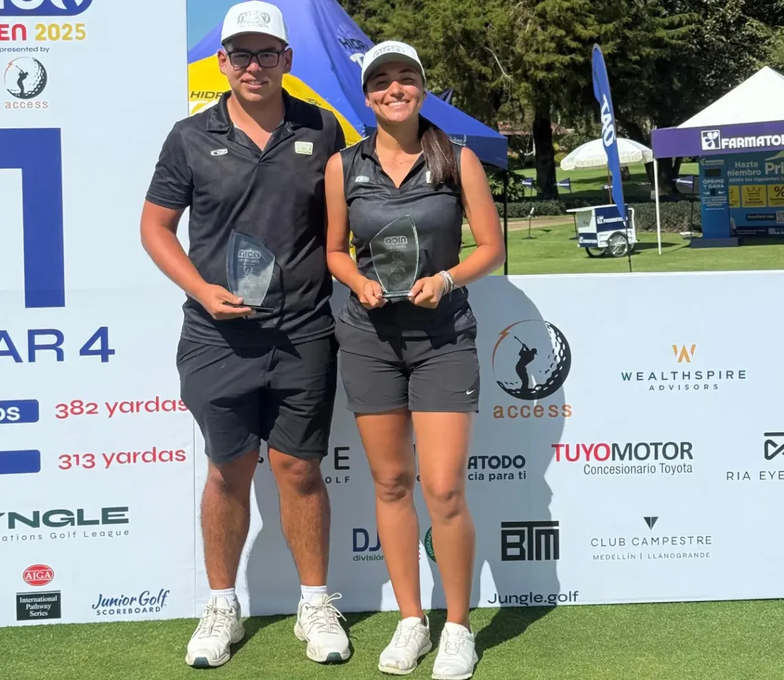 Vicente Quiroga y Mara Dajer posan con sus trofeos respectivos.