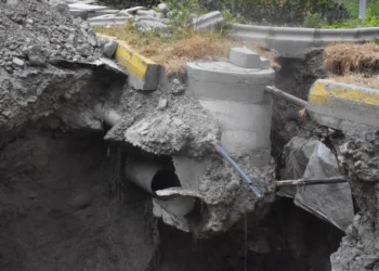 La Alcaldía acusa al exalcalde Revilla por problemas en la Avenida del Poeta. FOTO: GAMLP