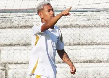 Leonardo Dos Santos en Real Santa Cruz