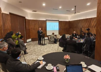 El conversatorio “El Futuro del Litio en Bolivia, seguridad jurídica, y oportunidades globales". Foto: Eduardo Silva.