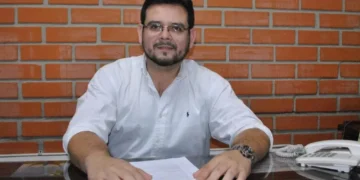 El presidente del Colegio de Economistas de Bolivia, Jorge Akamine.