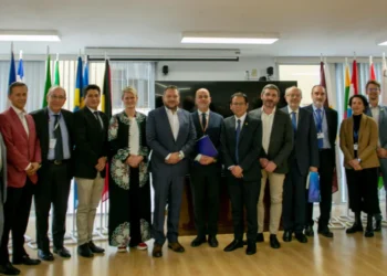 Autoridades del Gobierno de Bolivia y representantes de la Unión Europa. Foto: Ministerio de Hidrocarburos.