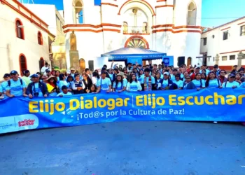 Comunicadores y Jóvenes de Bolivia se comprometen a promover la 'Convivencia Pacífica'. FOTO: Solidar Suiza