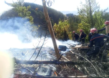 El equipo del Ministerio de Defensa sofocó el incendio. Foto: Viceministerio de Defensa Civil.