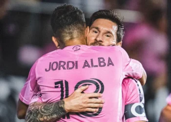 Messi y Alba festejando la victoria del Inter Miami. (FOTO: Inter Miami CF)