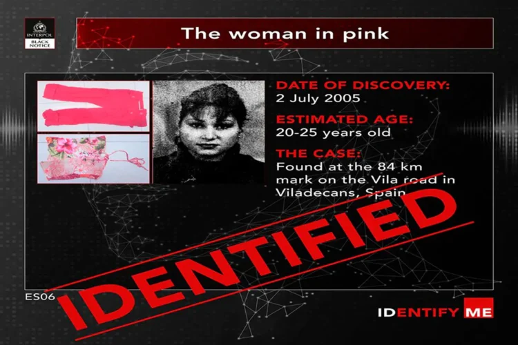 mujer_rosa_interpol.jpg