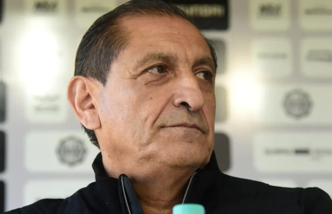 Ramón Díaz, en su presentación como director técnico de Olimpia de Paraguay. (FOTO: AFP)