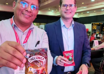 El presidente de Cainco, Jean Pierre Antelo, con uno de los emprendimientos en la rueda. Foto: Jean Pierre Antelo.