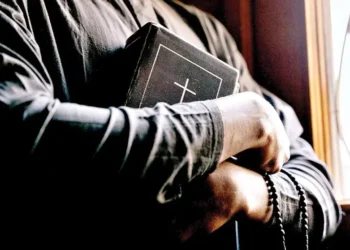 exsacerdote