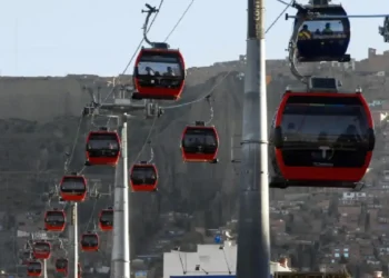 La atención en todas las líneas del teleférico estará suspendida el domingo por las elecciones. FOTO: ARCHVIO