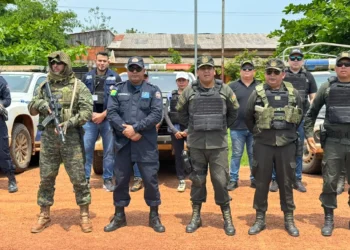 Autoridades de Bolivia y Brasil en el municipio de Bella Flor, Pando.