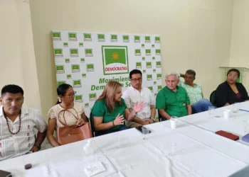 Asambleístas de Demócratas tienen un encuentro en Santa Cruz.