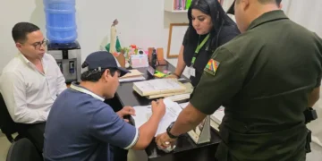 Marcelo Arce Mosqueira se presenta ante la fiscal Jessica Echeverría.