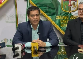 El consejero Carlos Spencer brinda una conferencia de prensa. (Consejo del Magistratura)
