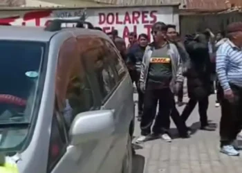 Choferes frenan con violencia la inauguración de una nueva línea de transporte liderada por mujeres. FOTO: RRSS