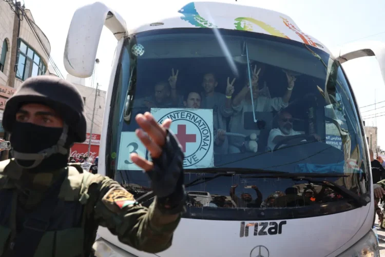 Hamás resguardó la llegada de los palestinos liberados/AFP