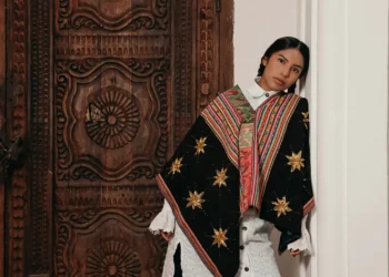 Albertina Sacaca en la revista Vogue. Foto: Vogue