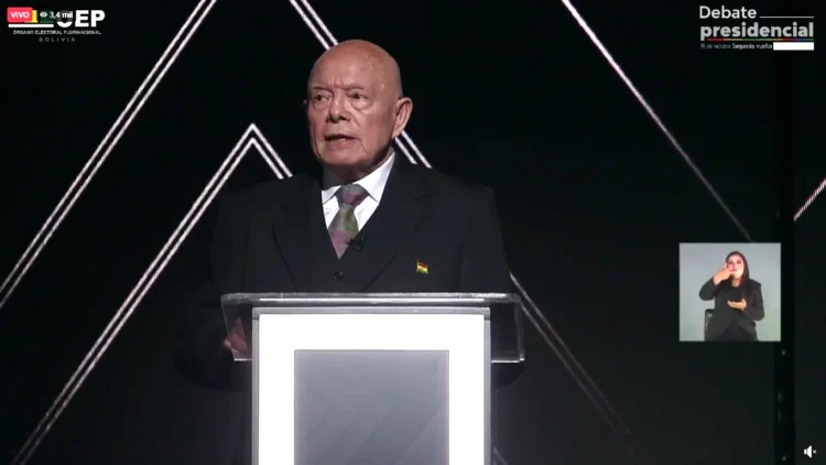 El presidente del TSE, Óscar Hassenteufel.