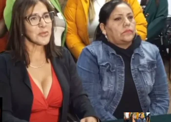La diputada Sandra Rivero y la jefa de bancada por el PDC, Marlene Miranda.