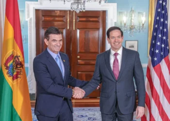 El presidente electo Rodrigo Paz y el secretario de Estado de EEUU, Marco Rubio. (Foto: 
Tommy Pigott)