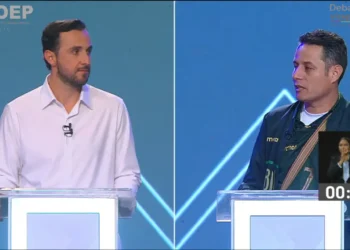 Juan Pablo Velasco (Libre) y Edmand Lara (PDC) en el debate.
