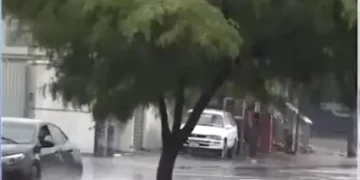 Una lluvia intensa afectó a la ciudad de Cochabamba. Foto: Captura Bolivia Tv.