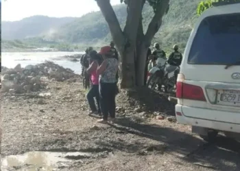 Varias personas se movilizaron para buscar a la niña. Foto: Unitel.