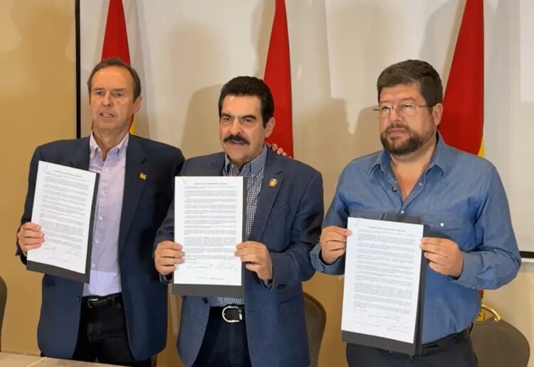 Jorge Quiroga, Manfred Reyes Villa y Samuel Doria Medina, cuando prometieron respetar resultados electorales. Foto: RRSS