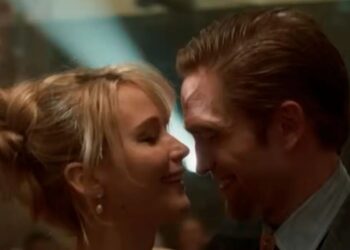 Robert Pattinson y Jennifer Lawrence en "Mátate amor"