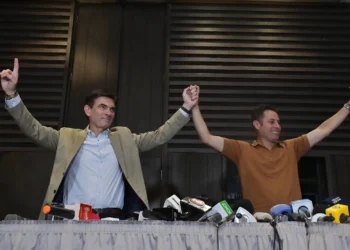 ROdrigo Paz y Edmand Lara, ganadores del balotaje del 19 de octubre.
Foto: Archivo