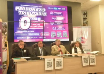 Autoridades de la Alcaldía de La Paz en conferencia de prensa. FOTO: GAMLP