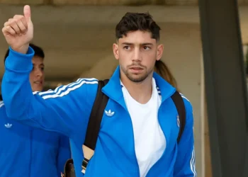 Fede Valverde saludando. (FOTO: Real Madrid C.F.)
