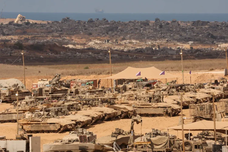 La agencia de defensa civil de Gaza declaró el 10 de octubre que las fuerzas israelíes habían comenzado a retirarse. AFP