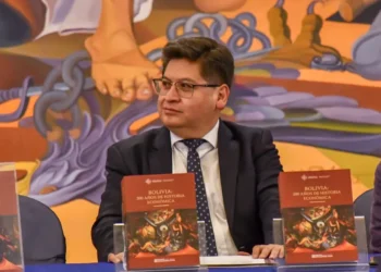 El ministro Marcelo Montenegro durante la presentación del libro. Foto: Ministerio de Economía.